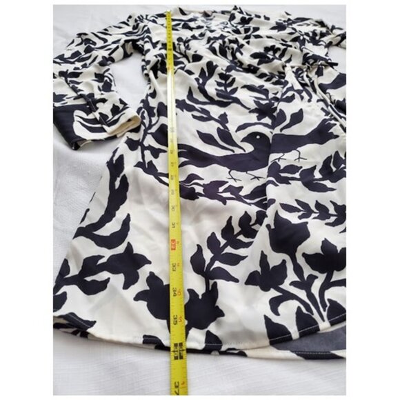 H&M White Black Long Sleeve Silk Like Patterned Birds Wrap Dress Side Tie Size L - Picture 8 of 10